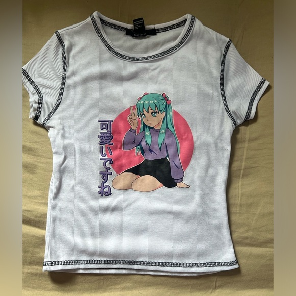 graphic tee - Picture 1 of 3